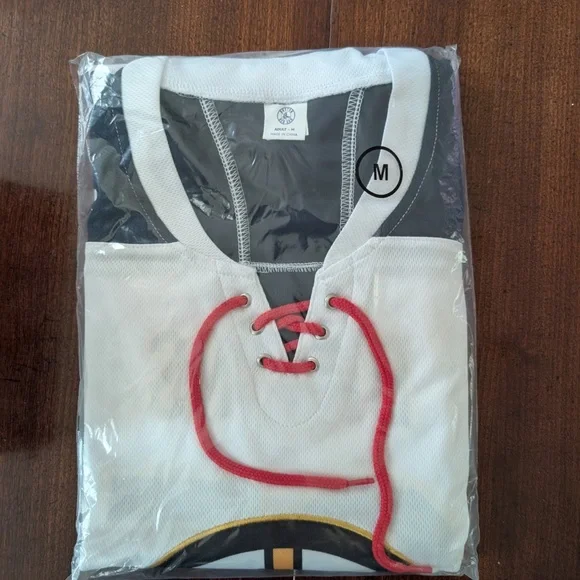 2025 Boston "Bruins Night" Red Sox hockey jersey
Smoke free home - Picture 4 of 4